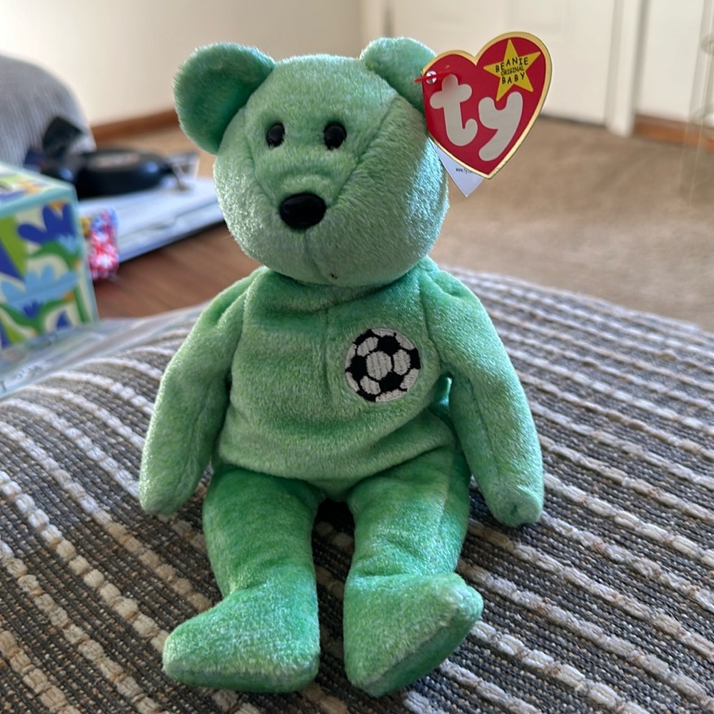 1998 Kicks Beanie Baby with Gasport Tag Error